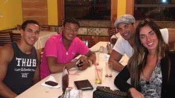 Imagem Assessor de Nicole Bahls diz: “Quem perdeu foi você Victor Ramos!”