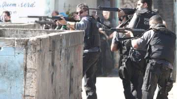 Imagem Policiais ocupam mais duas favelas no Rio