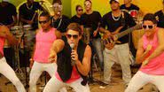 Imagem Integrantes da banda New Hit estão presos no pátio da cadeia de Ruy Barbosa