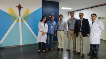 Imagem Hospital Roberto Santos recebe visita do neurocirurgião Paulo Niemeyer Filho