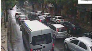 Imagem Rodoviários interditam a Lapa