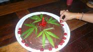 Imagem Polícia encontra bolo de maconha em aniversário