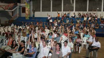 Imagem Bancários mantêm paralisação