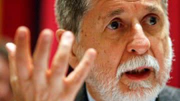 Imagem Celso Amorim faz palestra em Salvador