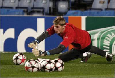 Imagem Goleiro é flagrado roubando rosquinha