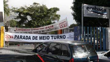 Imagem Funcionários da Embasa paralisam atividades