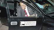 Imagem Ex-deputado usa carro oficial