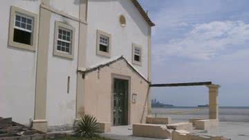 Imagem Descaso com a Igreja de Monte Serrat