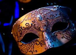 Imagem Baile de máscara agita o subúrbio 