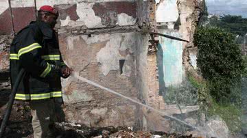 Imagem  Incêndio: casarões na Soledade e Centro em chamas