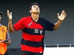 Imagem Neto Baiano não joga no Vitória
