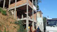 Imagem Sucom embarga obra irregular no Vale do Canela