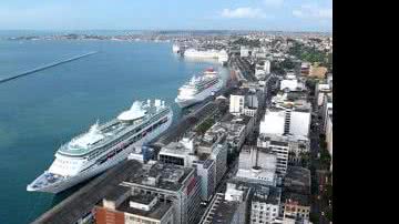 Imagem Bandidos levam caixa eletrônico do Porto de Salvador