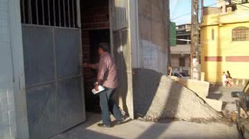 Imagem Sucom embarga obra irregular na Boca do Rio      