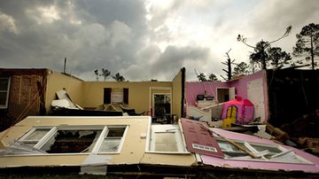 Imagem Tornados matam pelo menos 35 nos Estados Unidos