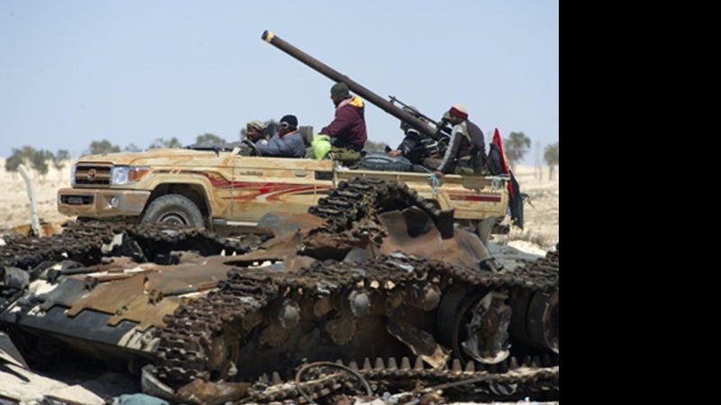 Imagem Líbia: tropas de Kadhafi reconquistam cidade