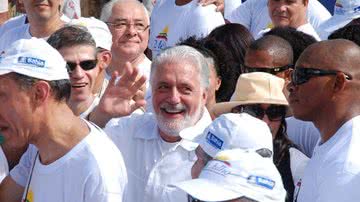 Imagem Abaixo Luís Eduardo Magalhães, viva ao Aeroporto 2 de Julho