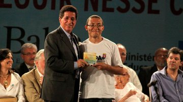 Imagem Wagner quer formar 2 milhões no Topa