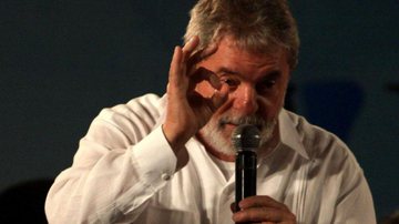 Imagem Lula começa a agendar palestras