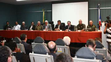 Imagem Governador afirma que não vai negociar com "vândalos"