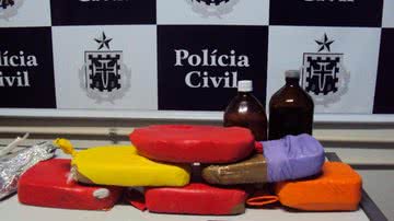 Imagem Polícia apreende droga que seria vendida a R$ 100 mil