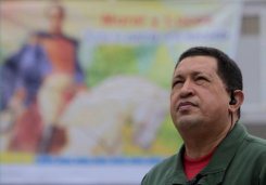 Imagem Chávez oferece ajuda às vítimas das enchente