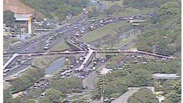 Imagem  Acidente congestiona tráfego na Garibaldi