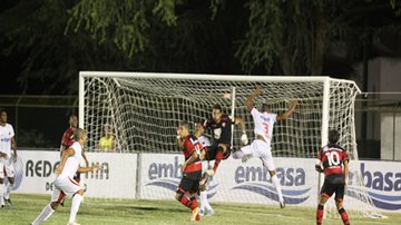 Imagem Vitória e Feirense se enfrentam na semifinal do baiano