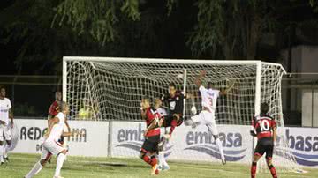 Imagem Vitória e Feirense se enfrentam na semifinal do baiano