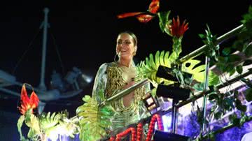 Imagem Claudia Leitte também quer sair sem cordas no carnaval
