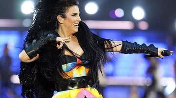 Imagem Ivete faz show de graça no aniversário da cidade