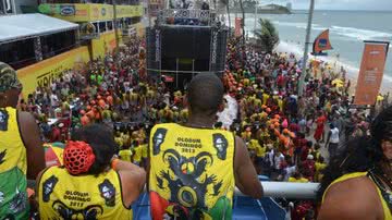 Imagem Vocalista do Olodum faz protesto contra preconceito 