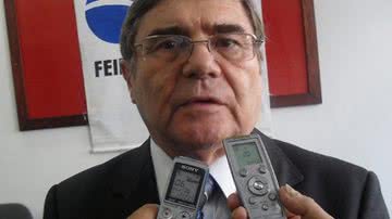 Imagem Ex-presidente da OAB-BA critica FGV por falhas no exame de ordem