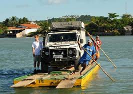 Imagem Casal conta aventura de percorrer o mundo em um carro