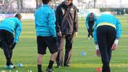 Imagem Leonardo comanda o primeiro treino