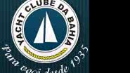Imagem Marti’nalia troca carinhos com a namorada no Yacht