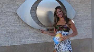 Imagem Luana Monalisa humilha e tenta agredir suposto estelionatário
