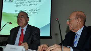 Imagem Dilma endurece relação com ONGs