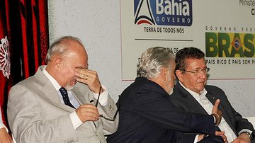 Imagem Negromonte chora e admite entregar cargo
