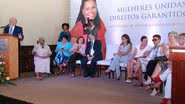 Imagem Wagner homenageia mulheres criando secretaria específica para elas