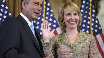 Imagem Congressista baleada nos Estados Unidos