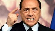 Imagem Berlusconi diz ser vítima de "perseguição" da esquerda