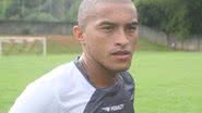 Imagem Nino Paraíba continua no Vitória