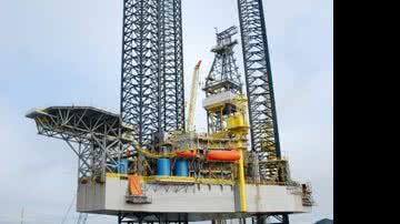 Imagem Petrobras lança plataforma construída na Bahia