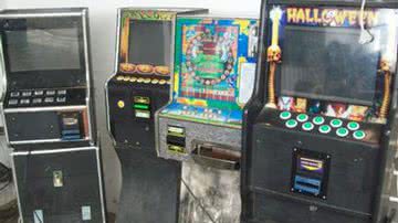 Imagem Apreendidas quatro máquinas caça-níqueis
