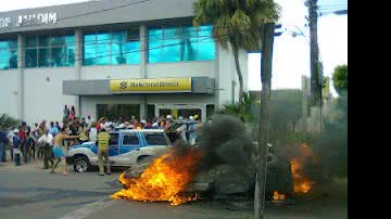 Imagem Bandidos assaltam agência do BB de Amargosa