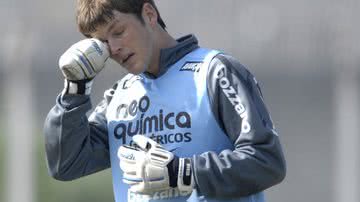 Imagem Vitória deve anunciar goleiro do Corinthians nesta quinta