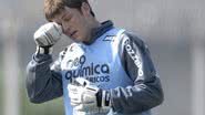 Imagem Vitória deve anunciar goleiro do Corinthians nesta quinta