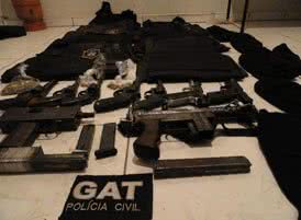 Imagem Apreendido  "arsenal"  pertencente a bandidos de Boa Nova