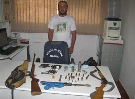 Imagem Trabalhador rural mantinha arsenal de armas 